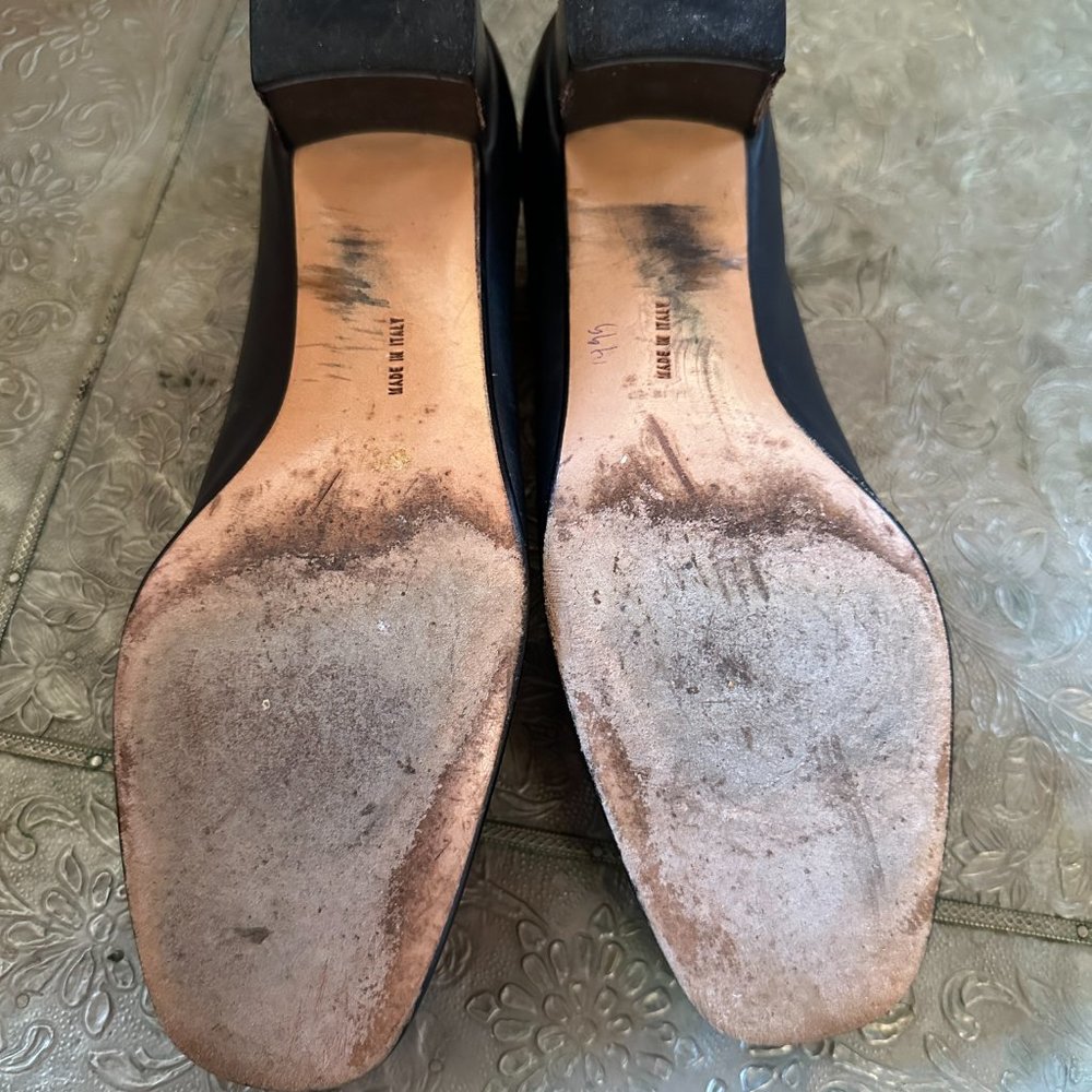 SALVATORE FERRAGAMO Davidia Navy and White Block Heel Shoes - 8 ½ - Picture 15 of 15